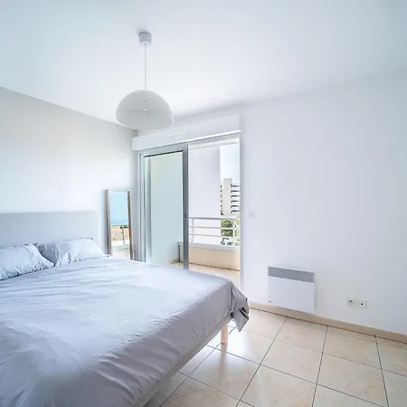 Apartment L'oiseau Bleu - Vue Montagne, 100m De La Canet-en-Roussillon