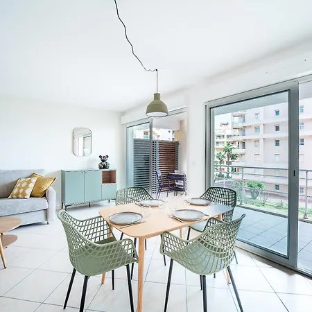 Apartment L'oiseau Bleu - Vue Montagne, 100m De La